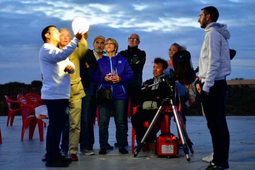 Disfruta de nuestros Talleres de Astronomía-Balneario de Ledesma, con StarTrails