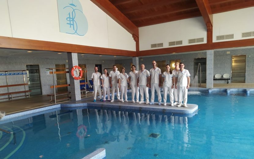 Estrenamos en Baños nuevos uniformes elaborados con tejidos sostenibles